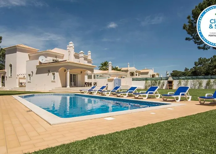 Beautiful 8-Bed Golf Villa In Vilamoura Algarve