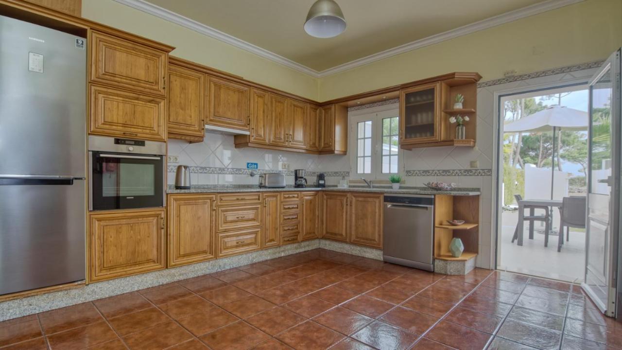 Beautiful 8-bed Golf In Algarve