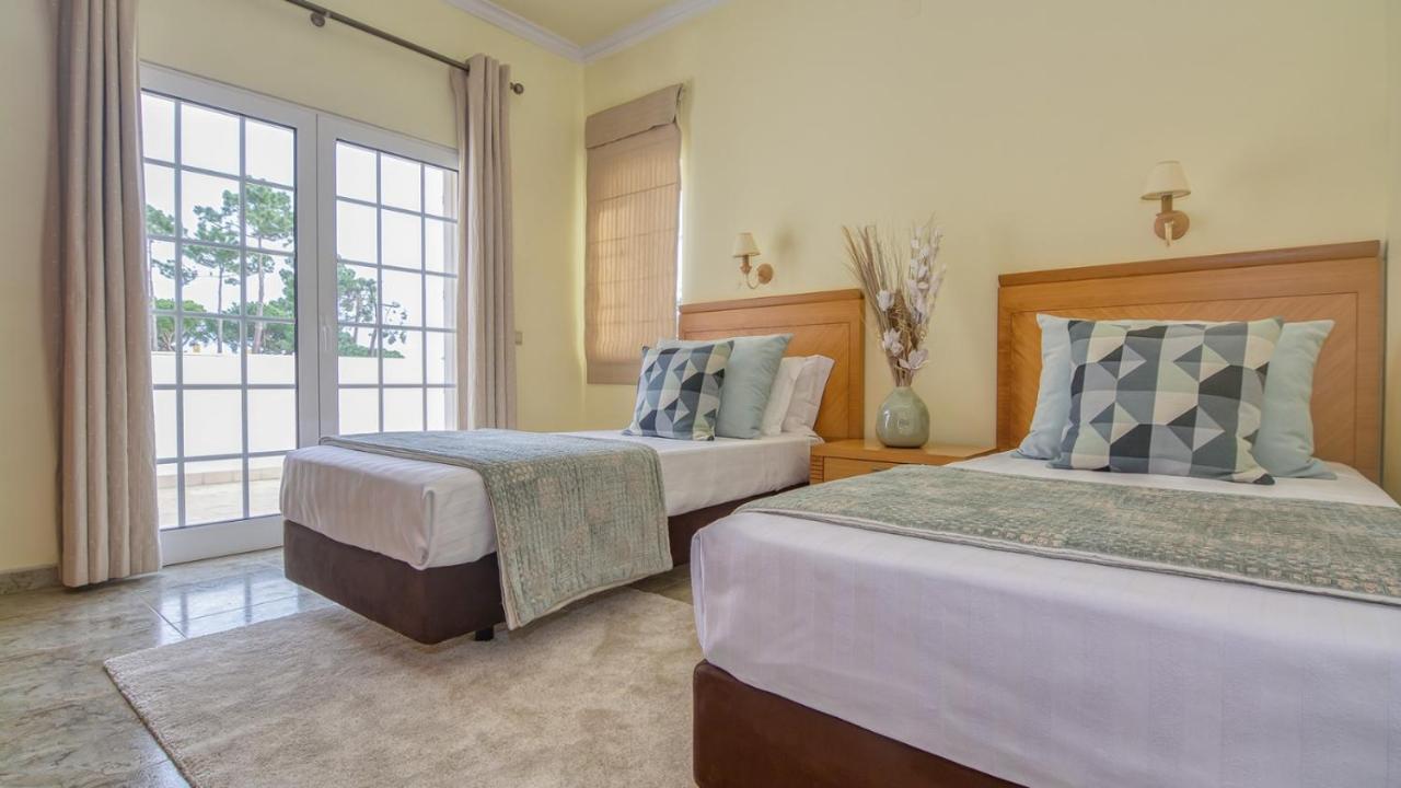 Beautiful 8-bed Golf In Algarve Villa