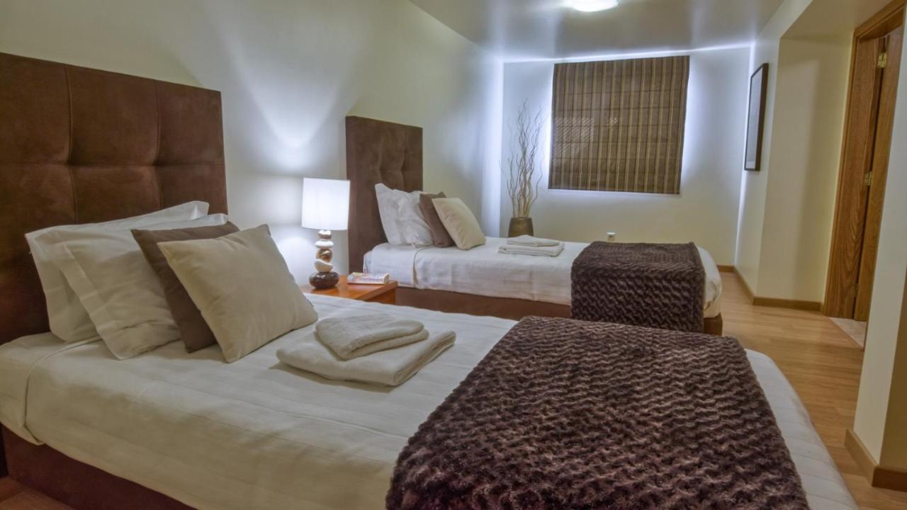 Beautiful 8-bed Golf In Algarve Villa *